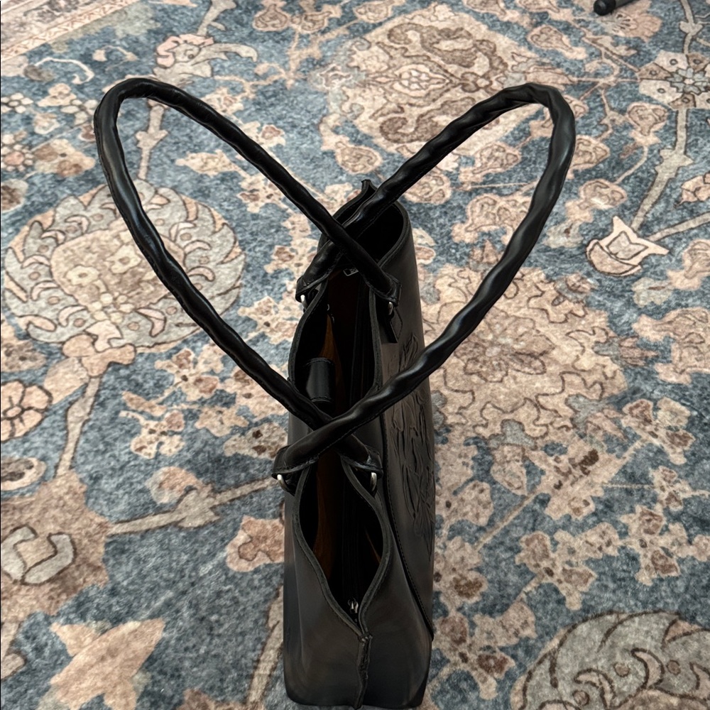 NWOT Patricia Nash Marion Tote in Vintage Parisian Floral Tooled Black - Picture 3 of 16